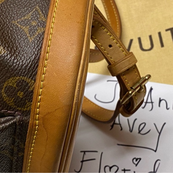 💗💗💗SOLD💗💗💗
🤩MONTSOURIS PM BACKPACK MONOGRAM🤩 - Picture 7 of 16